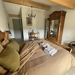Le Domaine De La Tuilerie - De Charme En Bord De Riviere Avec Piscine