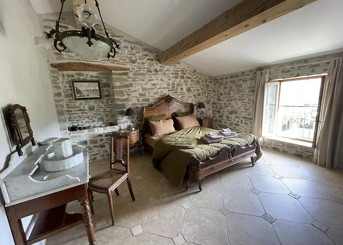 Le Domaine De La Tuilerie - De Charme En Bord De Riviere Avec Piscine