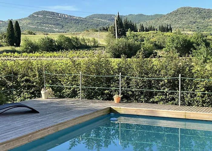 Le Domaine De La Tuilerie - De Charme En Bord De Riviere Avec Piscine *